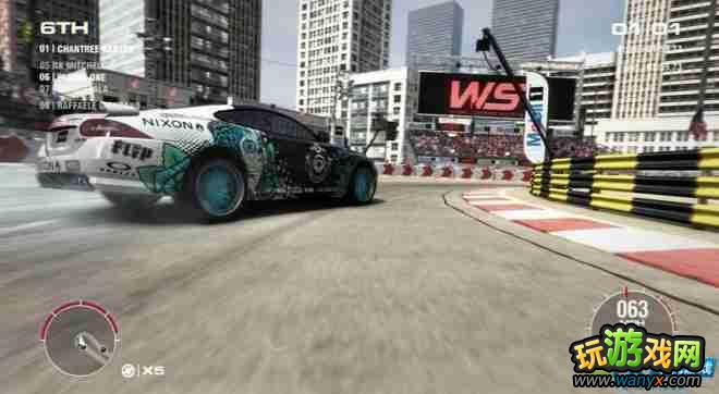 《超级房车赛2》刹车碰撞漂移心得攻略