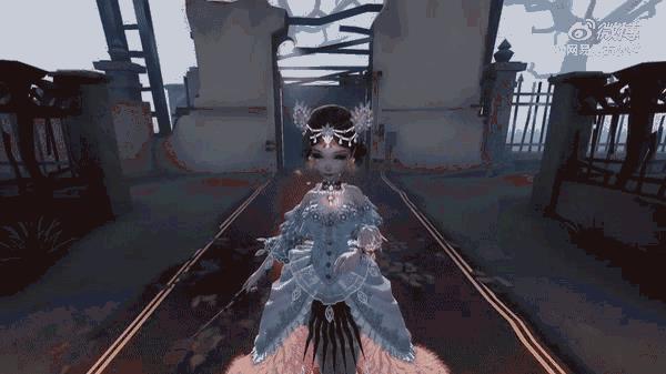 第五人格红夫人稀世挂件圆满人偶如何_第五人格红夫人稀世挂件圆满人偶特效展示列表